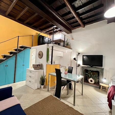 Charming Navona Duplex Apartment Рим Екстериор снимка